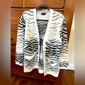 New near worn White and black print cardigan sweater